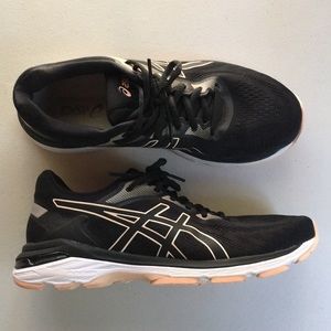 Women’s Black and Pink ASICS Gel Pursue Running Shoes 9.5